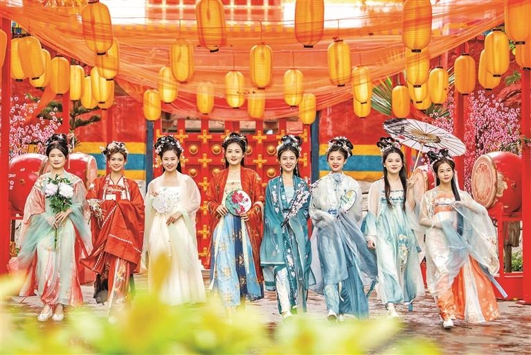 穿汉服免费打卡12博欢乐谷