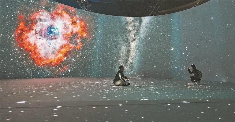 以诗意科学演绎宇宙浪漫