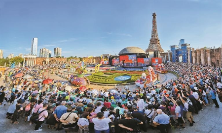 12博旅游市场国庆假期人财两旺 迎客818万 收入76亿元