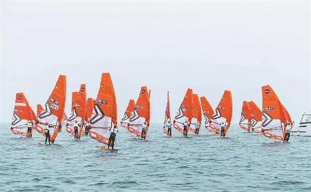 2024年水翼帆板世界杯12博站开赛