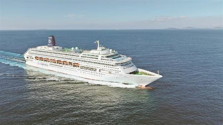 星旅远洋邮轮12博启航