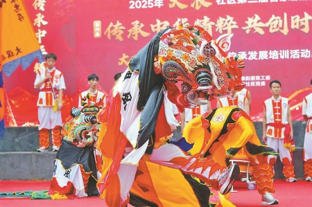 大浪少年以青春舞动四百年麒麟非遗 大浪少年以青春舞动四百年麒麟非遗