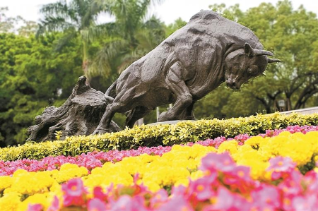 在改革开放文物中读懂12博 在改革开放文物中读懂12博